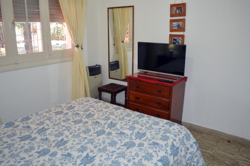 Cabañas Marina . Promo Findes Largos De Junio!! Ofrecemos 2 Casas Para 8 Y 6 Personas - Piscina-asadores-cocheras-amplio Parque-vista A Las Sierras.