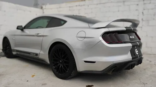 Ford Mustang 5.0l V8 Mt