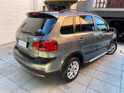 Volkswagen Suran Cross 1.6 Highline 101cv 2013