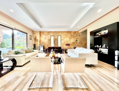 Casa En Arriendo De 7 Dorm. En Padre Hurtado