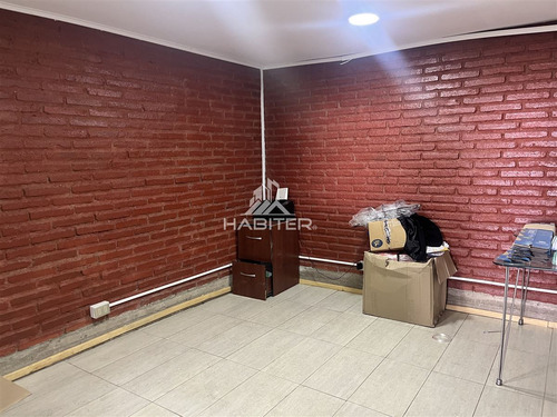 Bodega En Arriendo Con 2 Amplios Galpones En Talca