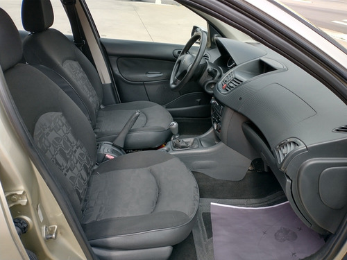 Peugeot 207 2010 1.4 Xr Sport Flex 5p
