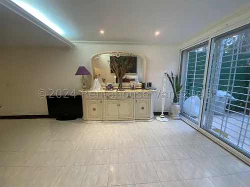 Tonwhouse En Venta - Mls #25-210