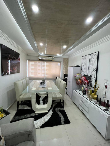 Marialba Giordano Moderno Apartamento En Venta  Valles De Camoruco Valencia Solo Clientes 665623