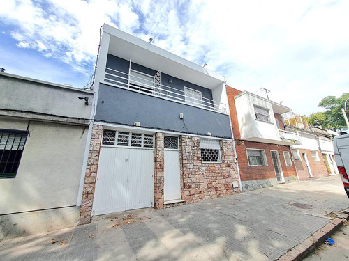 Casa En Venta 4 Dormitorios Padron Unico Garage La Comercial