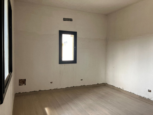 Venta De Departamento En Barrio Mediterraneo, La Providencia