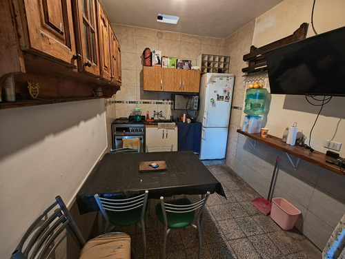 Casa En Venta En Isidro Casanova