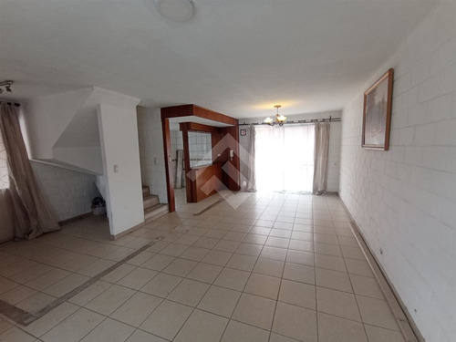 Casa En Venta De 3 Dorm. 2 Baños Portal Oeste En Cerrillos