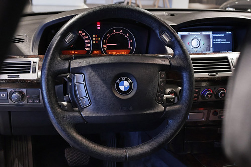 BMW Serie 7 4.8 750i Premium 407cv