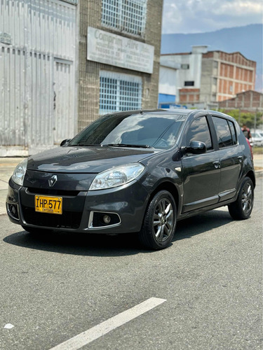 Renault Sandero 1.6 Dynamique 90 hp