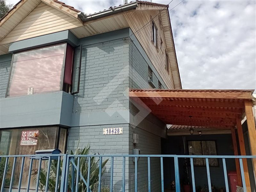 Casa En Venta De 5 Dorm. En Maipú