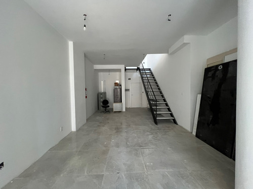 Venta Local Comercial Rentado Doble Altura Cordón Sur Zona Diseño