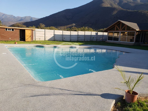 Casa En Venta De 3 Dorm. En Olmué