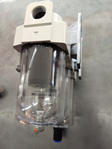 Unidad De Filtrado Con Regulador Marca Smc 1/2 Npt