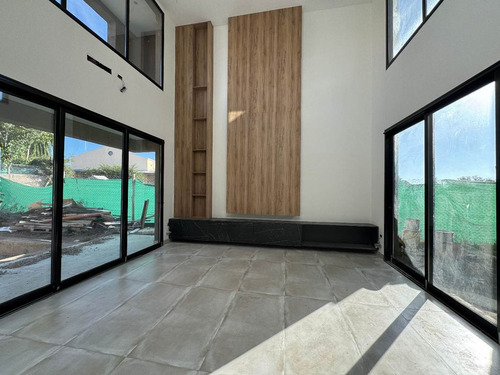 Casa A La Venta En Barrio Alma Gardenia- Lote A2