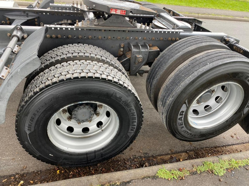 Imagem 3 de 15 de Volvo Fh 460 6x2 Traçado Ano 2014 Teto Alto