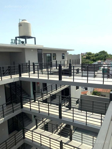 Imagen 12 de 30 de Departamento 2 Amb Con Balcón - Olivos