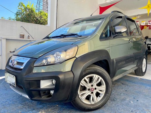 Imagem 1 de 8 de Fiat Idea 2013 1.8 16v Adventure Flex Dualogic 5p