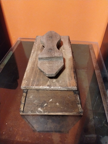 Antíguo Cajón De Lustra Botas (Usado)