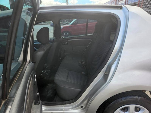 Imagem 8 de 10 de Renault Sandero 1.6 Expression 16v Flex 4p Manual