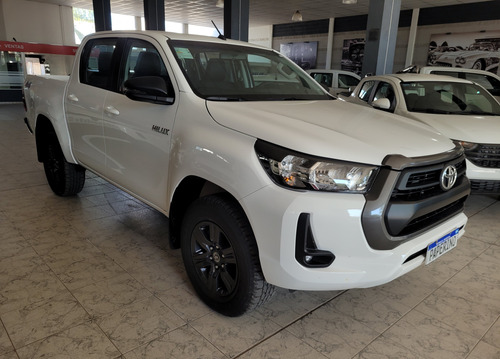 Toyota Hilux Pick-up 2.8 Cd Sr 204cv 4x4