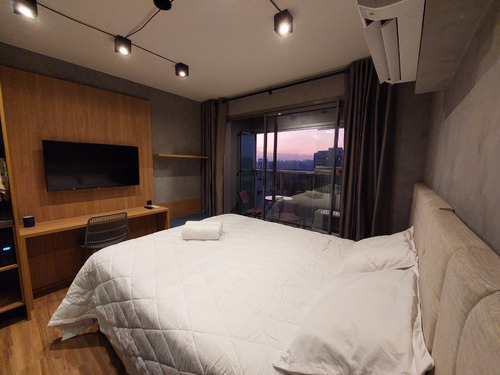 Studio De 25m2 Moderno E Mobiliado Em Santo Amaro (são Paulo), A 400m Do Metro - Pronto Para Usar Ou Alugar