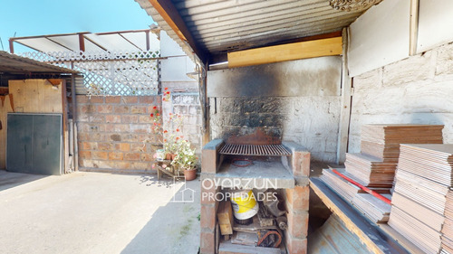 Casa En Venta De 6 Dormitorios 2 Baños 1 Estacionamiento