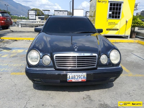Mercedes Benz E-310 Automático