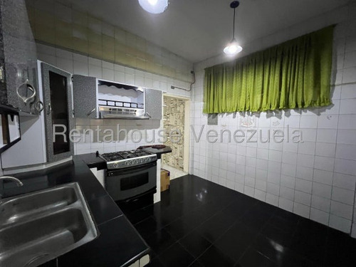 Casa En Venta Urb. Piñonal #25-17208 Rm