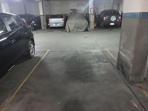 Imagen 8 de 12 de Cochera Fija Cubierta En Edificio - 5 X 2,15 Mts - En Planta Baja