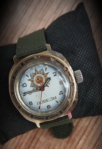 Relógio Urss Vostok Komandirskie, Mecânico Wosto A Corda Verde-musgo Dourado-escuro Branco (Usado)
