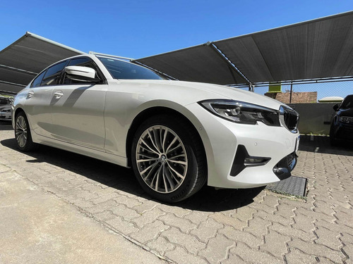 Imagen 6 de 14 de Bmw Serie 3 2019 3.0 330i Sedan Sport Line 252cv