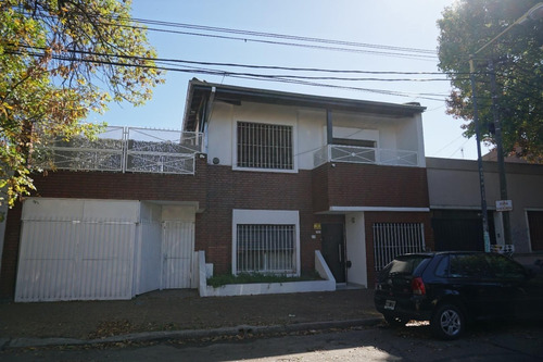 Imagen 7 de 26 de Hermosa Casa 4 Ambientes Zona Residencial.