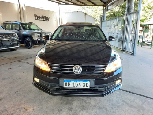 Imagen 3 de 18 de Volkswagen Vento 1.4t Highline L