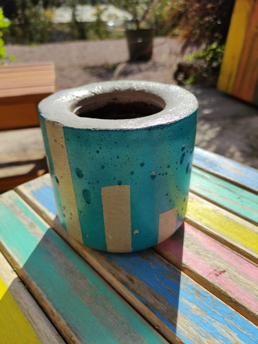 Vaso De Concreto Escovado Azul.