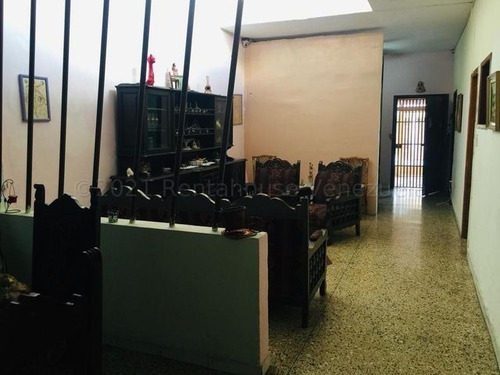 Imagen 6 de 30 de Casa Comercial, Estrategíca Ubicación Al Este En Venta En Barquisimeto. Zona Centro- Este , Arnaldo J. López Tlf. 04245257450. Cód. 22-10701 Lara, Venezuela