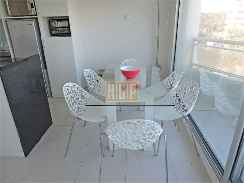 Imagen 3 de 30 de Apartamento Con Excelentes Servicios