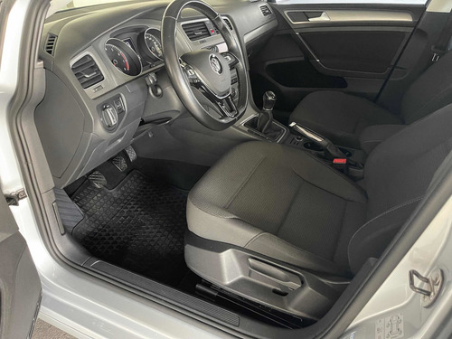 Imagen 6 de 20 de Volkswagen Golf 2016 1.6 Trendline