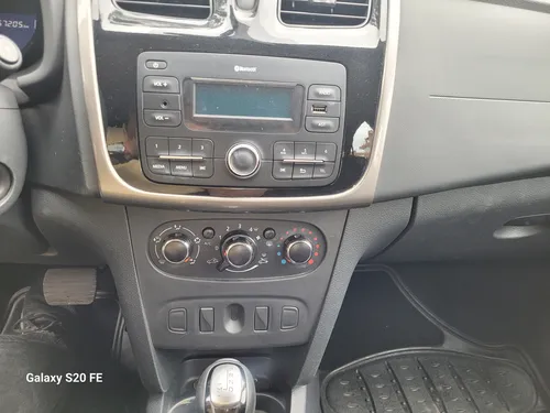 Renault Logan 1.6 Privilege / Intens