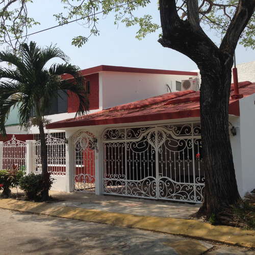Venta Residencia Fraccionamiento Framboyanes: Seguridad, Exclusividad Y Plusvalía Para Tu Inversión