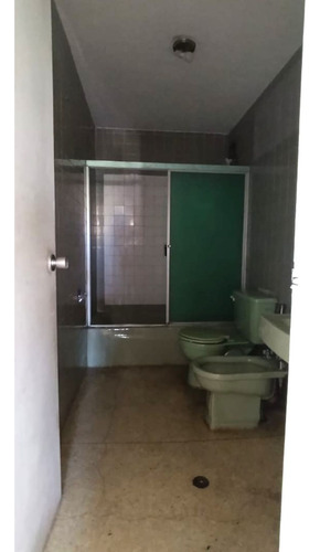 Apartamento En Venta En La Urb. Los Palos Grandes. Km