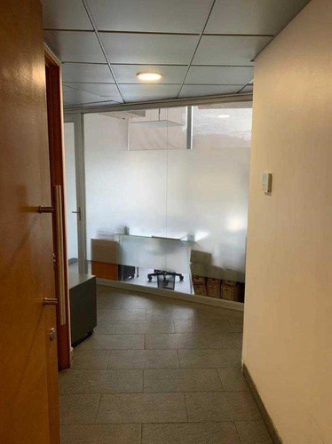 Imagen 6 de 6 de Oficina Remodelada, Cerca Del Metro Los Dominicos