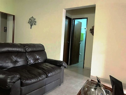 Imagen 5 de 11 de Preciosa Casa Amoblada En Urb La Floresta Av. Cancamure