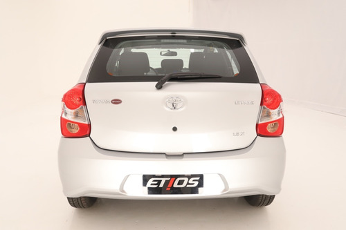 Imagen 20 de 25 de Toyota Etios X Manual 5 Puertas My23