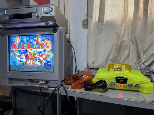 Nintendo 64 Verde Transparente Con Cartucho De Multijuegos Verde (Usado)