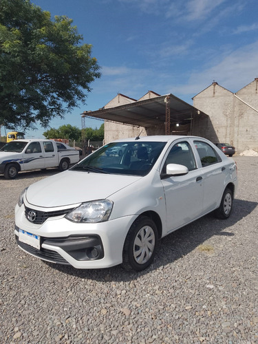 Toyota Etios 1.5 Sedan X
