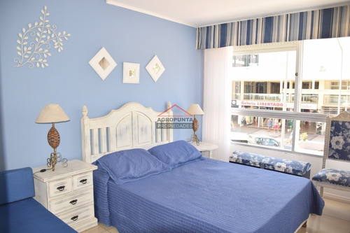 Apartamento En Península 2 Dormitorios - Ref: 5187