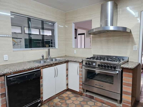 Imagen 4 de 10 de Impecable Quinta En Venta, Urb Lomas De La Trinidad