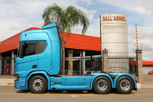 Imagem 3 de 13 de Scania R450 6x2 2021 Azul