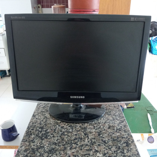 Monitor Lcd Samsung 933 18.5 Pol C/defeito - Leia O Anuncio (Usado)